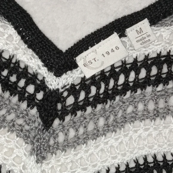 Cato Crochet Knit Front Tie Cover Up Fringe Vest sz Medium - Picture 7 of 8